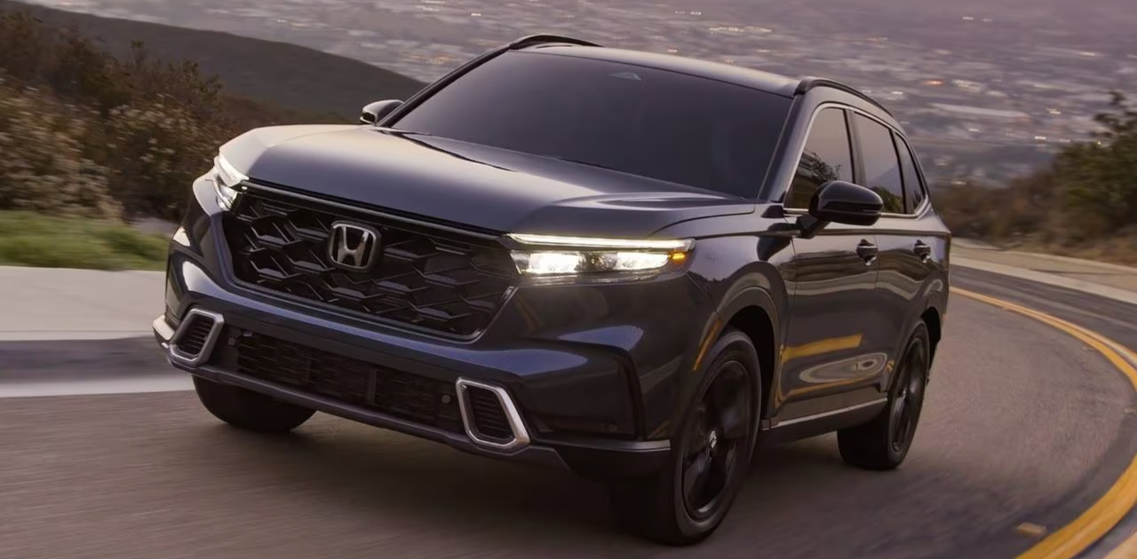 Best Cars for Long Road Trips in 2025, Long distance travel, Road trip SUVs in 2025, Best hybrid cars for road trips, Top electric cars for road trips, 